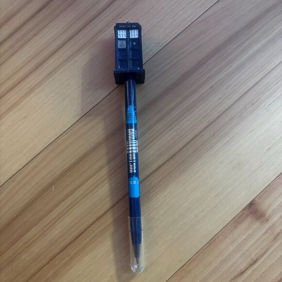 Doctor Who Tardis Pen - Picture 4 of 7